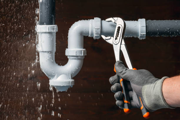 Professional Leak Detection technician working in Yawkey, WV